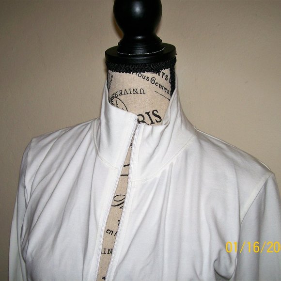 NWT! White Collar Jacket - Picture 5 of 6
